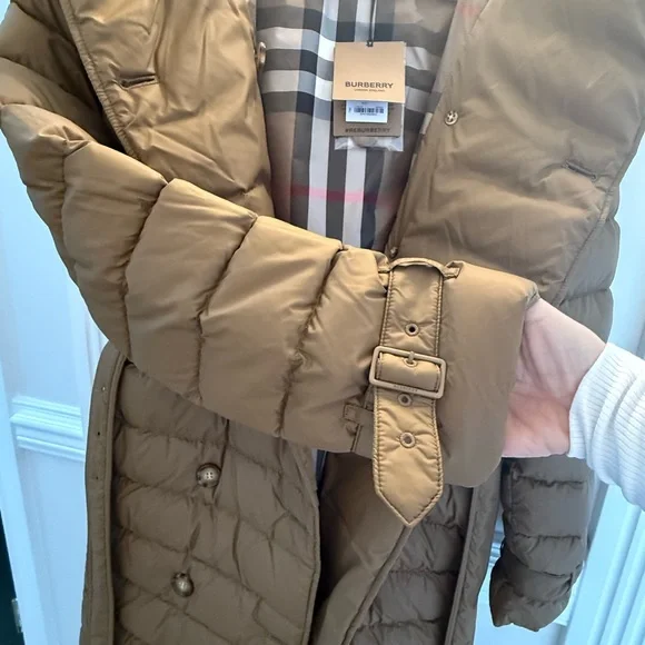 Burberry Tan Puffer Jacket - Picture 4 of 7